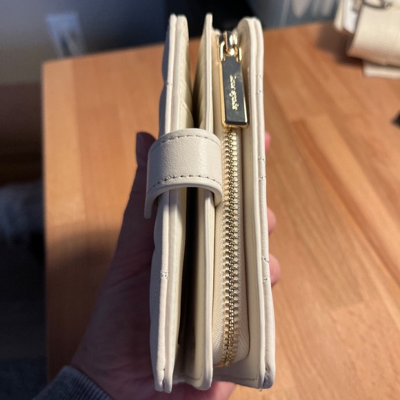 Kate Spade Carey Medium Compact Bifold Wallet in Parchment NWT - Picture 5 of 7